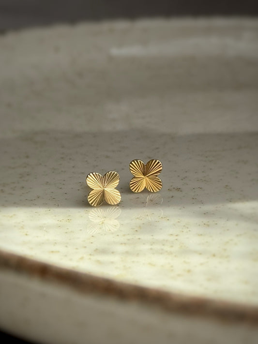 Kolczyki złote koniczyna