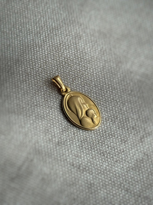 Medalik złoty